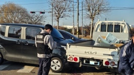 인천 아암대로서 3중 추돌…운전자 1명 중상