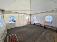 칼바람 맞으며 눈치 대기...공사 때문에 도로에 내몰린 버스 이용객