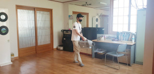 통영 중앙동, 경로당 운영 재개 대비 방역활동