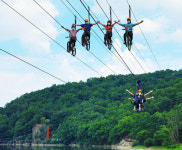 물 위, 하늘 위 시원하게 누빈다!…체험 명소, 입곡군립공원이 손짓한다