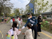 진주경찰, 스쿨존 교통안전 캠페인 펼쳐
