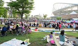 올해 첫 진주 ‘달빛영화제 & 나이트마켓’ 대성황