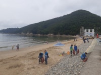 시민단체, 거제 덕포해수욕장 환경정화활동