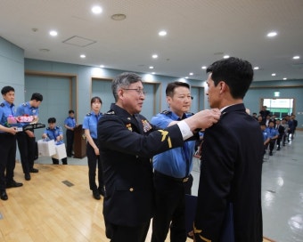 “남해안 마약 뿌리뽑는다”...외국인 마약 유통책 검거 유공자 2명 특별승진