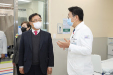 홍남표 창원시장, 창원경상국립대학교병원 비상진료체계 점검