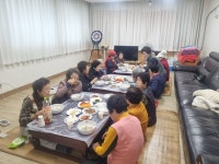 팔룡동 극동아파트 부녀회, 경로당에 떡국 나눔 행사