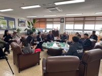 문체부 장관, 통영 동원중학교의 클래식 교육 현장 방문