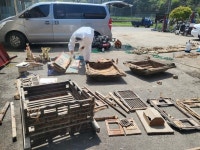 고성군, 경로당 신축공사 중  50년대 혼례용품 무더기 발견