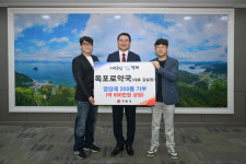 거제 옥포로약국, 어버이날 맞이 영양제 기부