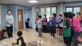 마산회원구 구암1동, 5월 가정의 달 맞이 경로당 위문