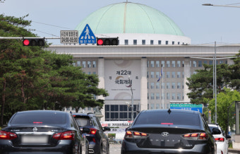 法 '경기지사 쌍방울 대북송금' 인정…이재명 기소 여부 관심