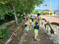 대한적십자사 회화봉사회, 배둔어린이집 원아들과 쓰담걷기 캠페인 실시