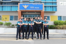 김병우 경남경찰청장, 진주 충무공파출소 방문, 검거유공자 즉상 수여