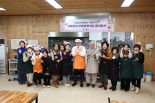 홍태용 김해시장, 무료급식소 배식봉사 참여