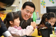 경상남도의회 최학범 의장, 초등 늘봄(돌봄) 현장 방문