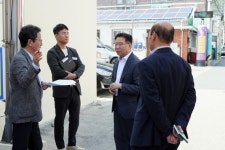 진해구청장, 병암동행정복지센터 내진보강공사 현장점검