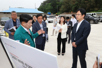 김민재 행정안전부 차관보, 고성군 빈집정비 현장 방문