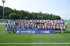 거제시민축구단, 시원한 득점 행진으로 홈구장을 뜨겁게 달구다