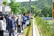 변광용 거제시장, 건의사항 청취 위해 해뜰안애 아파트 찾아