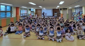 곰내유치원 창원시아동보호전문기관에 후원금 전달