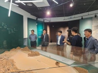 서호관 마산합포구청장, 대한민국민주주의전당 방문