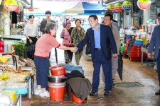 조근제 함안군수, 추석맞이 민생현장 살피기 나서