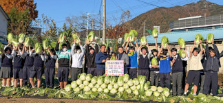 창녕 영산중학교, 지역사회에 사랑의 배추 기탁
