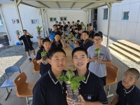 함안 함성중학교, 생태 감수성 키우는 2025 텃밭교육학교 운영 성과