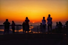 잘 가라 뱀의 해·반갑다 말의 해…경남 곳곳 해넘이·해맞이