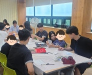 김해시종합사회복지관, 삼문고등학교 교육동아리 티처스의 재능나눔으로 느린학습아동과 함께 만들기 활동 진행