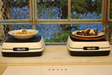 음식을 시켰는데 로봇이 왔다? 배달의 민족 미래식당 메리고키친 가보니