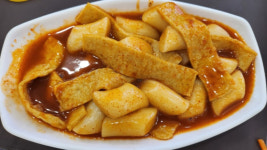 설레는 여행의 첫맛, 만남의 광장에서 발견한 의외의 미식