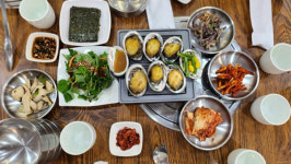 바다의 활력이 뚝배기 속으로, 대전 둔산동 전복만세를 가다