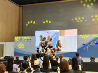 [포토뉴스] 함께 즐겨요 힙합·줌바·K-POP 댄스팀의 화려한 축하공연