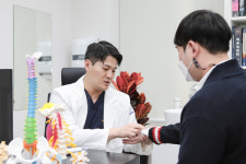 [인터뷰H] 김연호 신세계서울병원 척추센터 원장