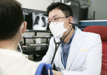 백신 공백에 인력난까지 산 넘어 산 소아청소년과…코로나 시대 어떻게 극복할까