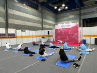 [포토뉴스] 골프도 배우고 요가도 하고~