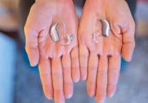 양쪽 귀 난청인데 한쪽만 보청기 착용 한다면?