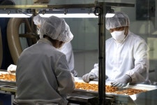 [핫플핫템] 한약도 최첨단이구나...국내 최대 조제 시설 가보니