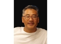 송기용 원장, 강릉원주치대에 발전기금 전달