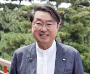 ‘국민훈장 석류장’ 수상에 빛나는 봉사하는 치과의사 장동호 원장