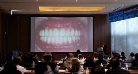 최신 정보 공유하며 네트워크 구축