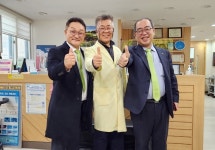 기호1번 최치원, 경기 회원치과 방문