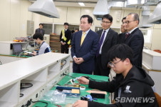 【내포】김지철 충남교육감, 충남지방기능경기대회 참여 학생들 격려