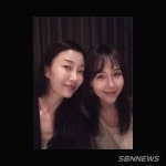 김윤정, 17일 SNS에서 근황 공개하며 팬들과 소통해…