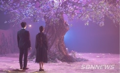 ‘호텔 델루나’ 있도록 잘 돌보겠다더니 결국 월령수를 꽃피웠다.