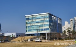 【단독】[창사7주년 특집 이춘희 시정해부(2)] 세종스마트산단 세종시출자의혹에 의회서 질의도 했다