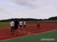 【서천】서천군청·경산시청 육상팀, 서천 종합운동장서 합동훈련