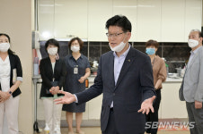 【공주】김정섭 공주시장, 경로당 운영재개 현장 방문