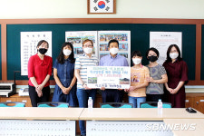 【서천】기산초교 학부모들, 고구마 수익금 126만원 장학금으로 전달